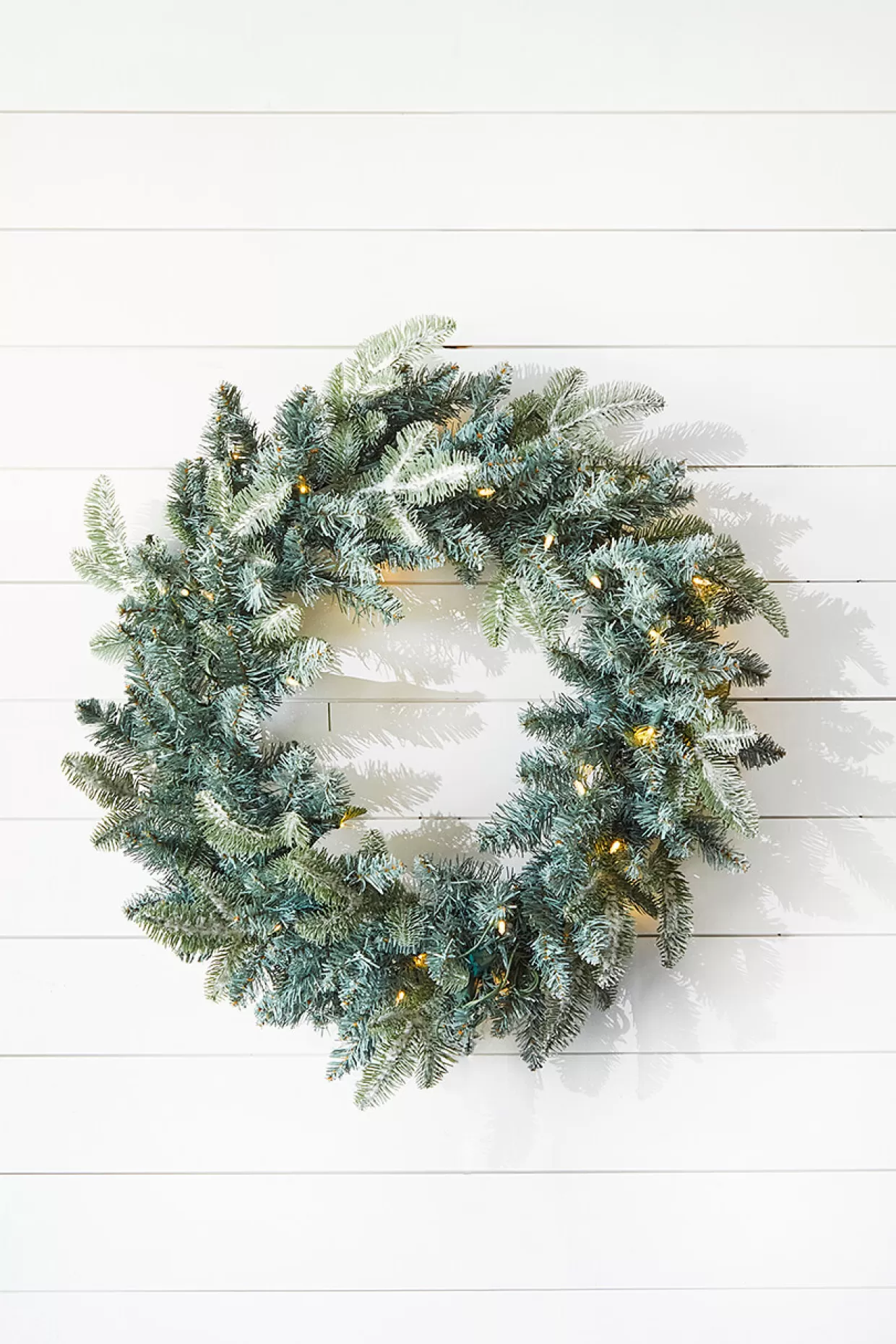 Decorator's Warehouse 22" Park Hill Frosted Blue Spruce LED Wreath