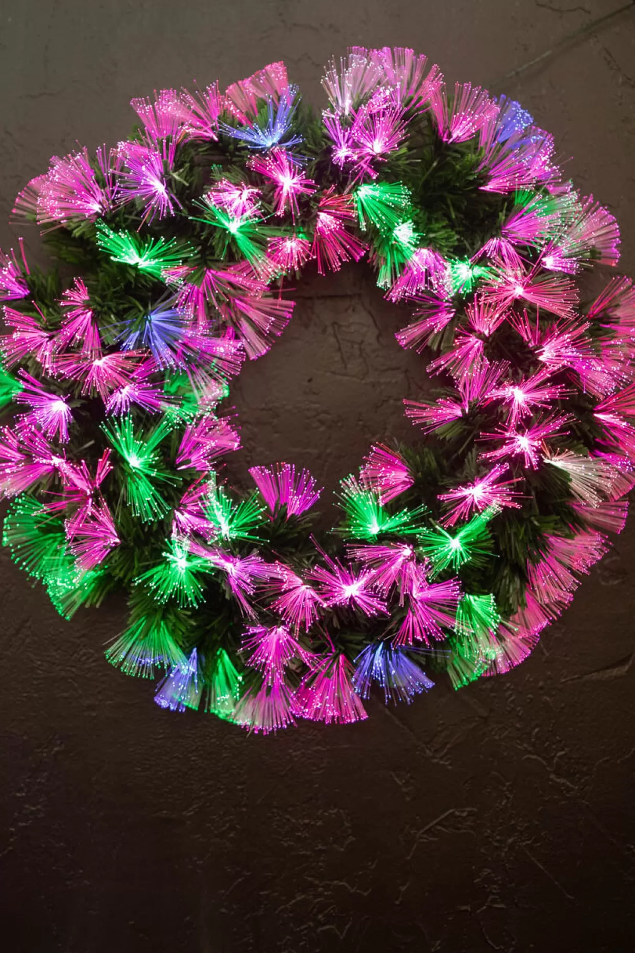 Decorator's Warehouse 24" Fiber Optic Wreath - Multicolor