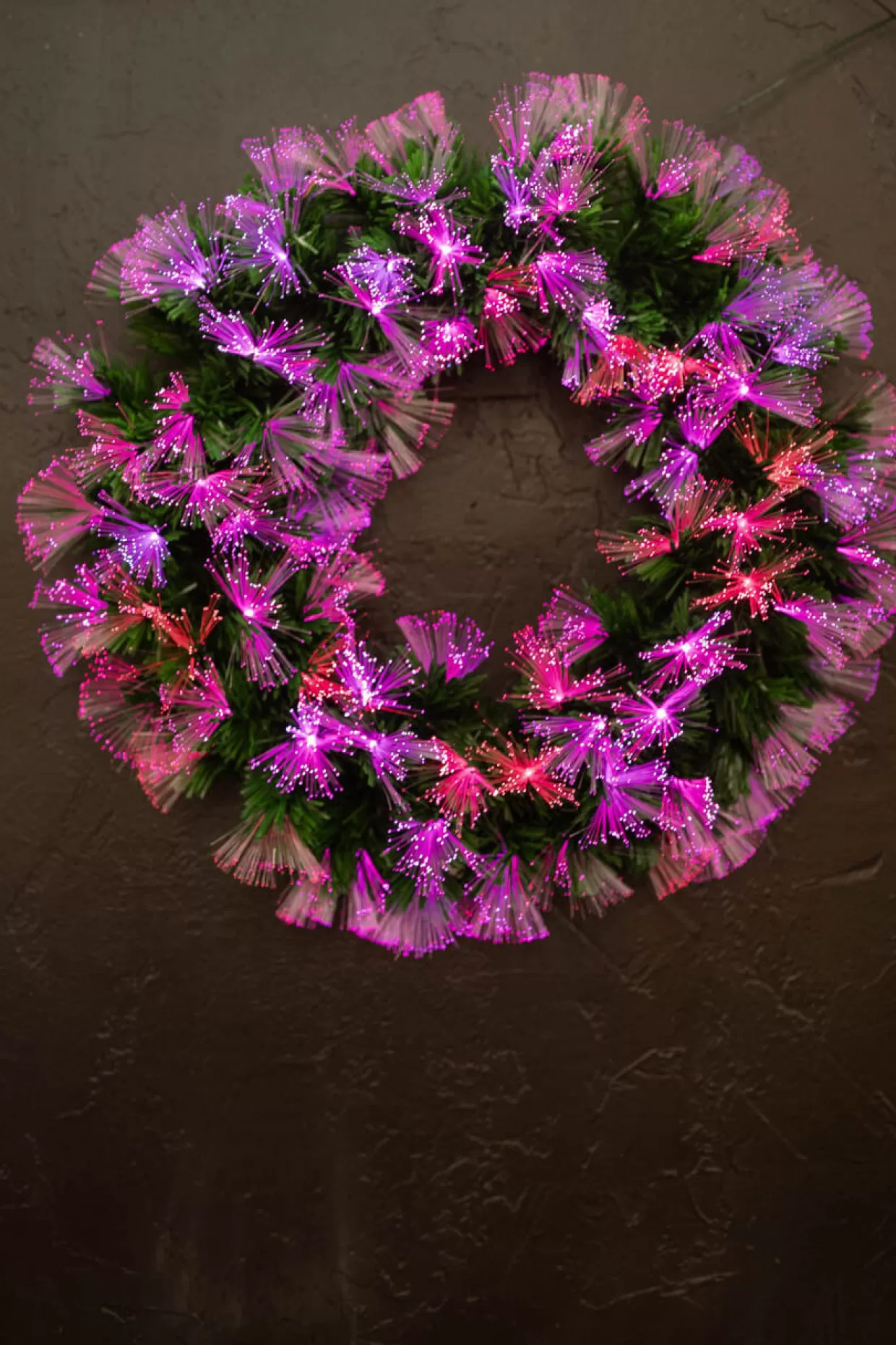 Decorator's Warehouse 24" Fiber Optic Wreath - Multicolor