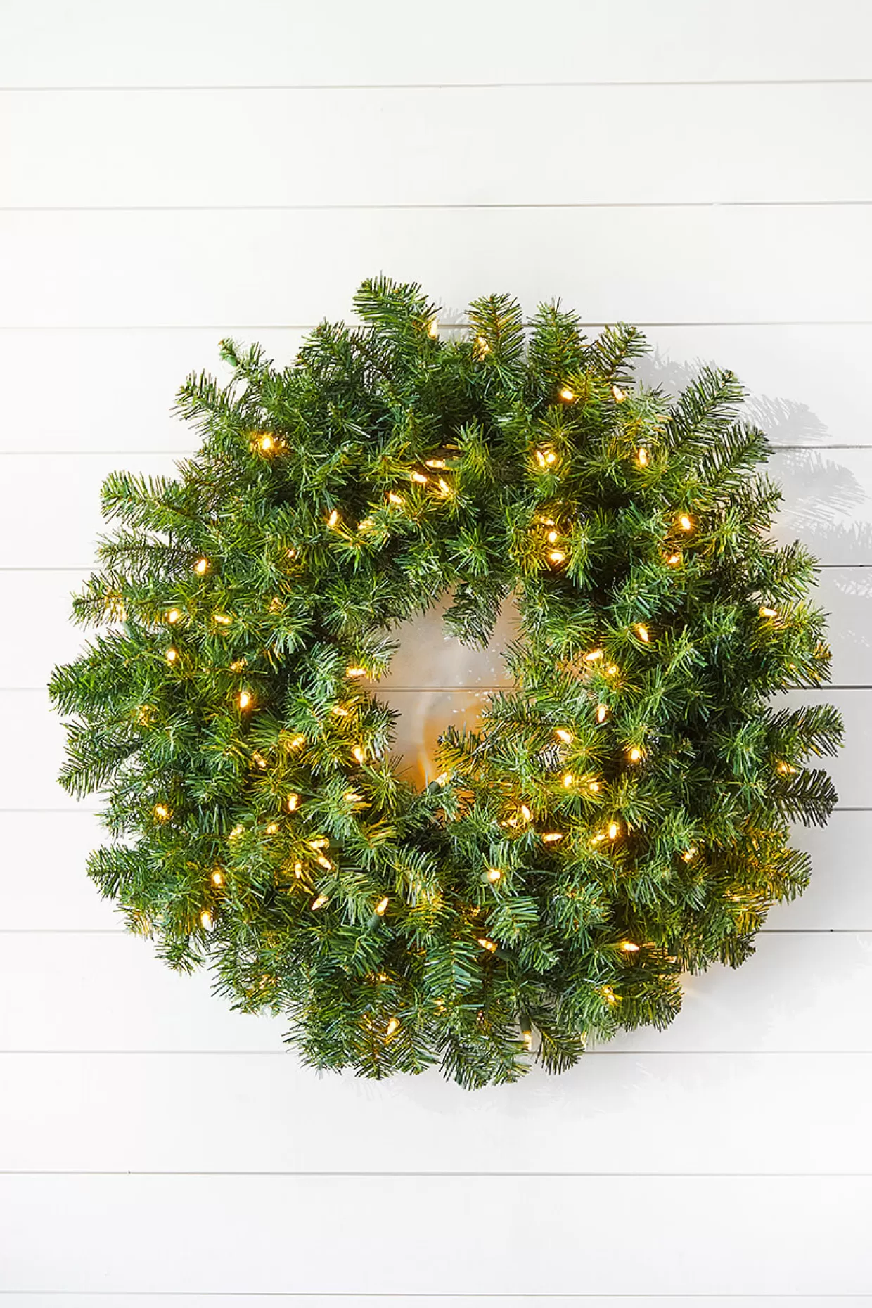 Decorator's Warehouse 30" Norway Pine Wreath LED