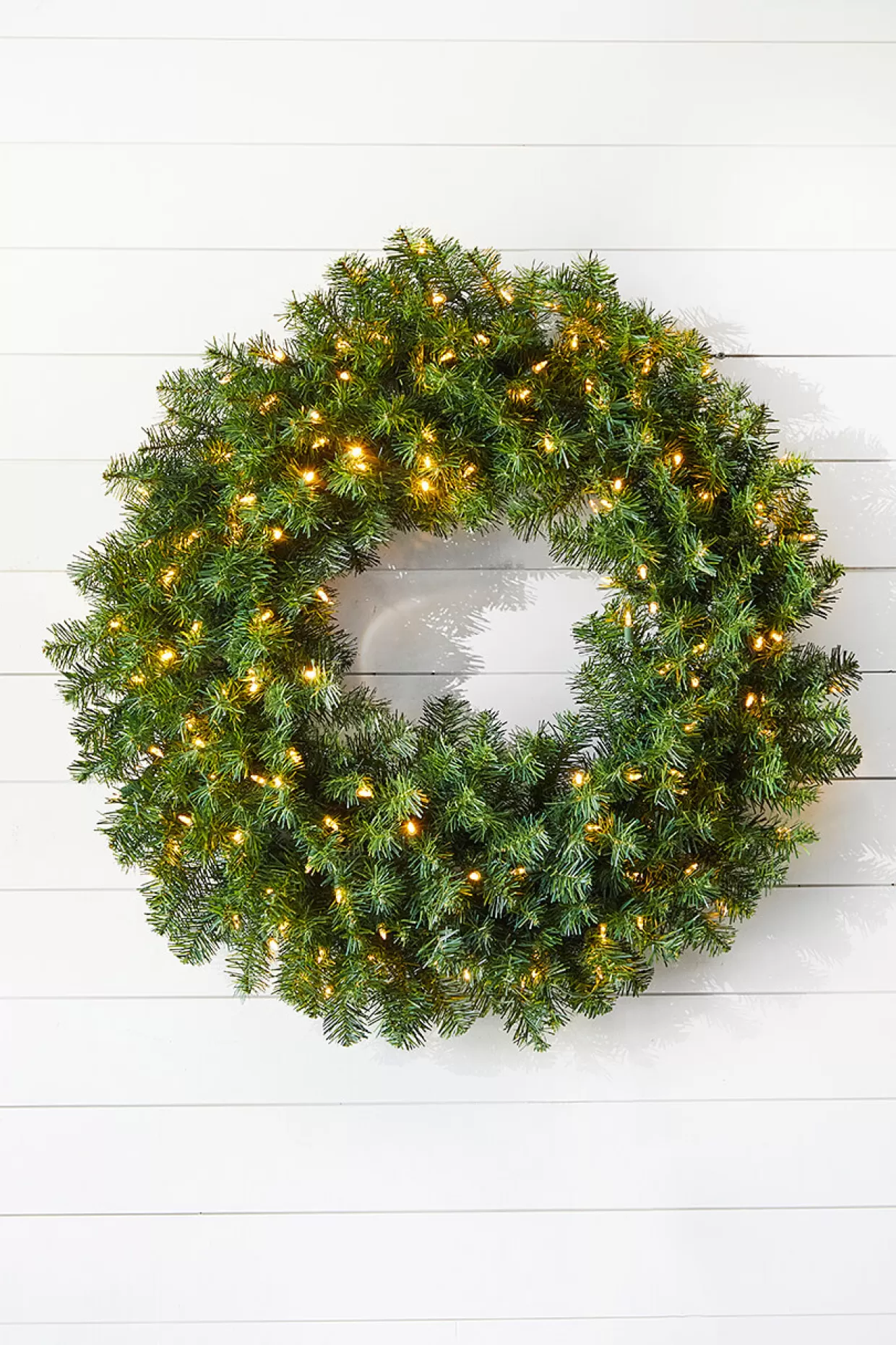 Decorator's Warehouse 36" Norway Pine Wreath 320T/150WW LED WL/UL