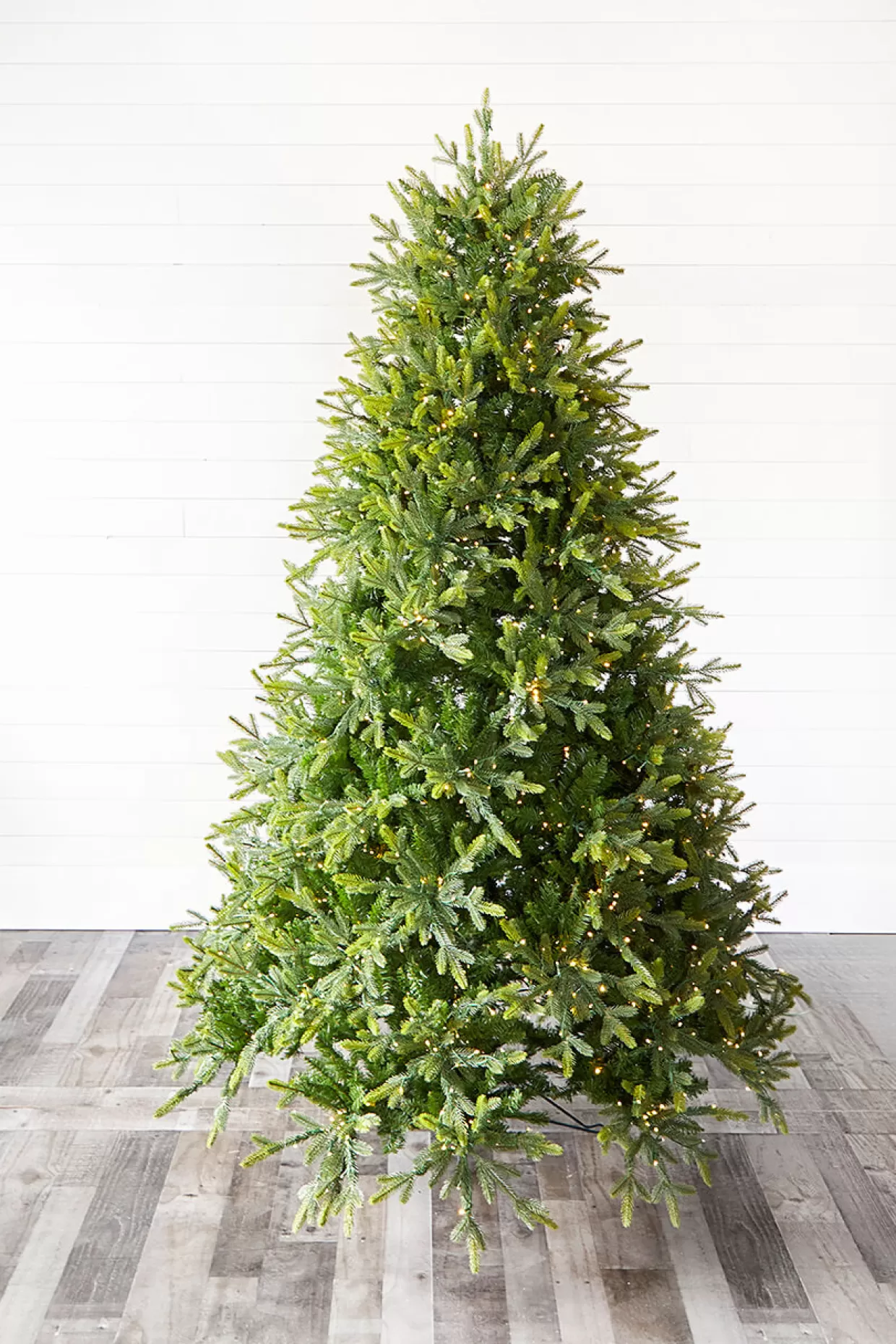 Decorator's Warehouse 7.5' Deluxe Trinity Pine Artificial Christmas Tree With 2000 Color-Changing Lights