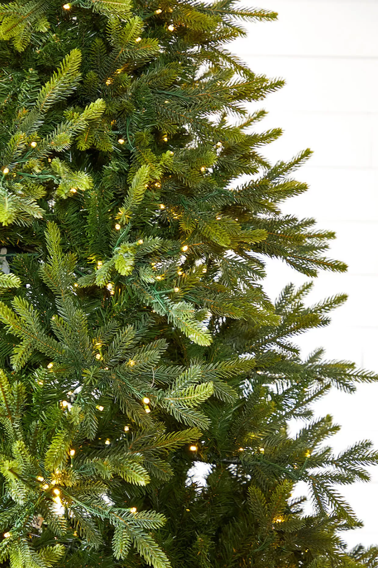 Decorator's Warehouse 7.5' Deluxe Trinity Pine Artificial Christmas Tree With 2000 Color-Changing Lights