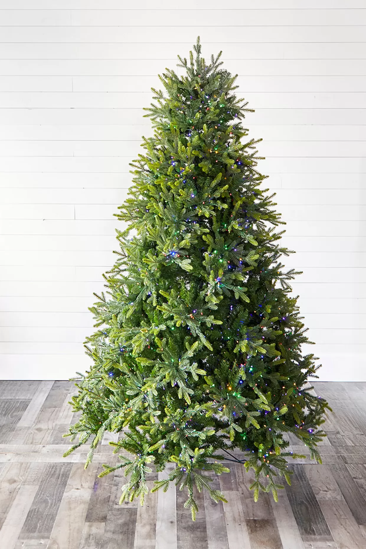 Decorator's Warehouse 7.5' Deluxe Trinity Pine Artificial Christmas Tree With 2000 Color-Changing Lights