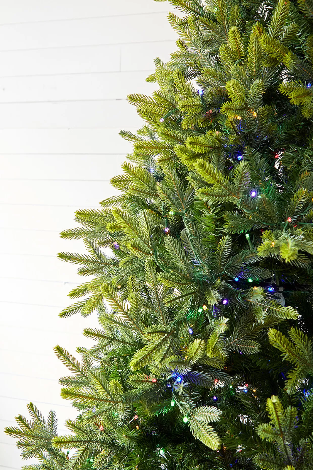 Decorator's Warehouse 7.5' Deluxe Trinity Pine Artificial Christmas Tree With 2000 Color-Changing Lights