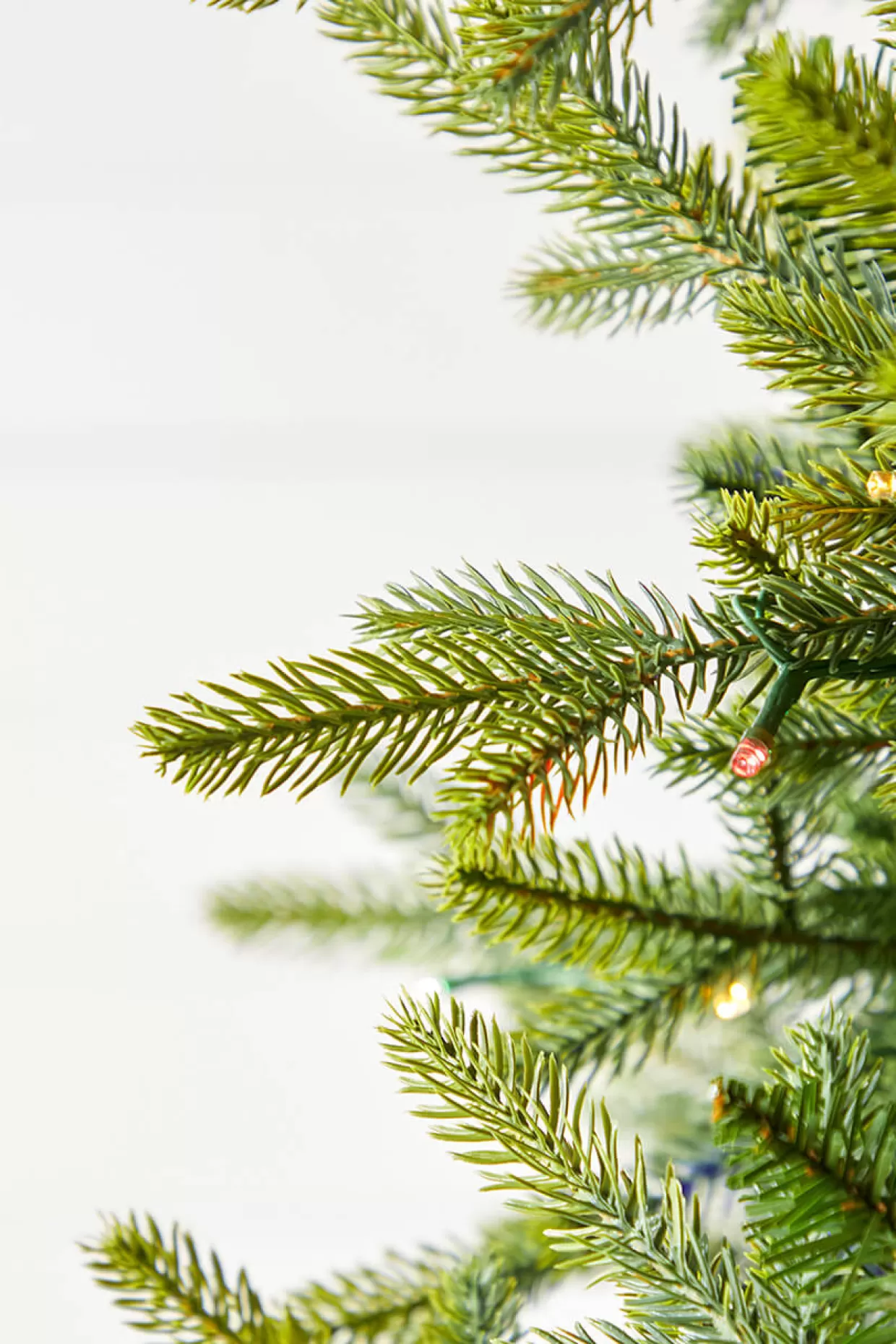 Decorator's Warehouse 7.5' Deluxe Trinity Pine Artificial Christmas Tree With 2000 Color-Changing Lights