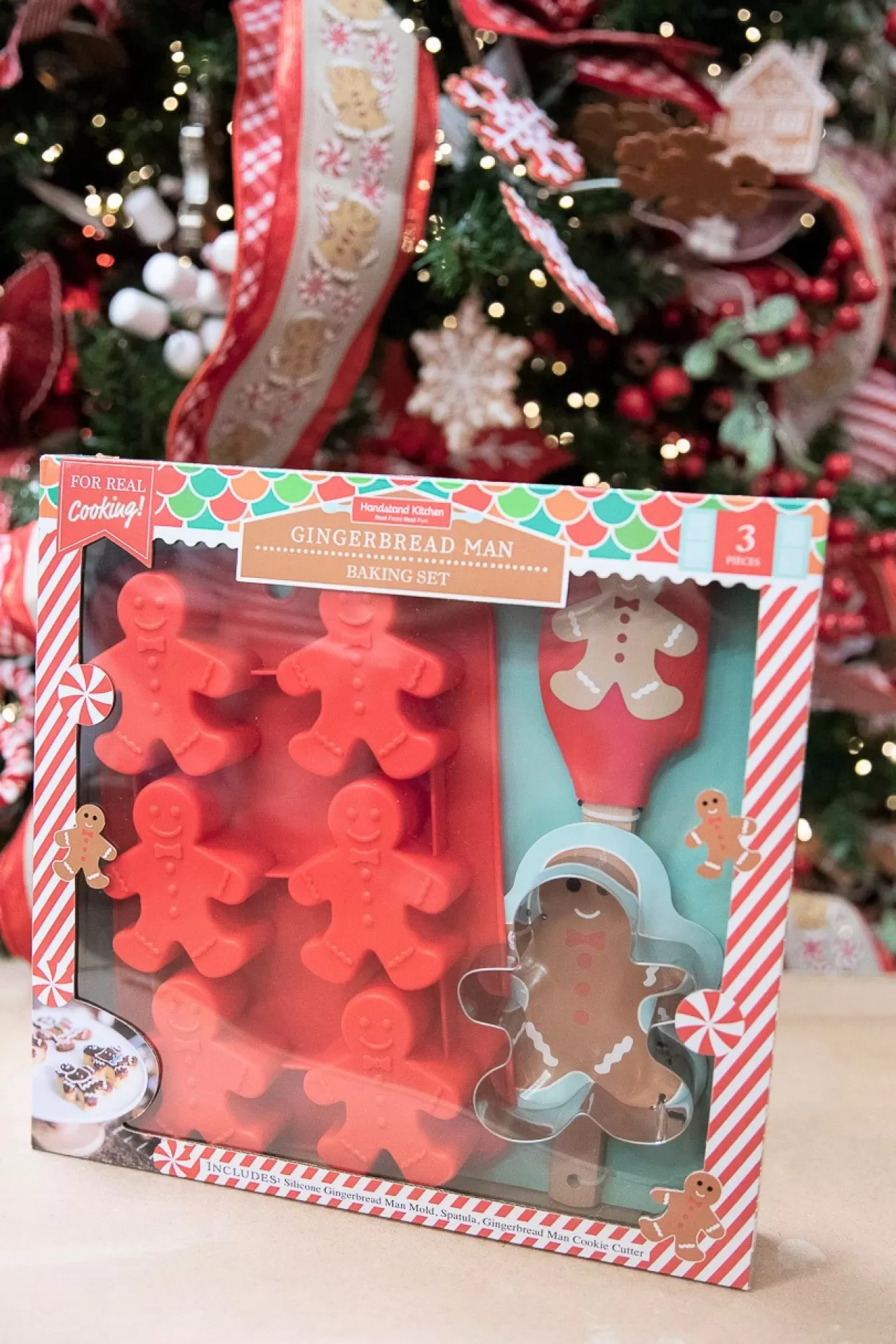 Decorator's Warehouse Gingerbread Man Baking Set
