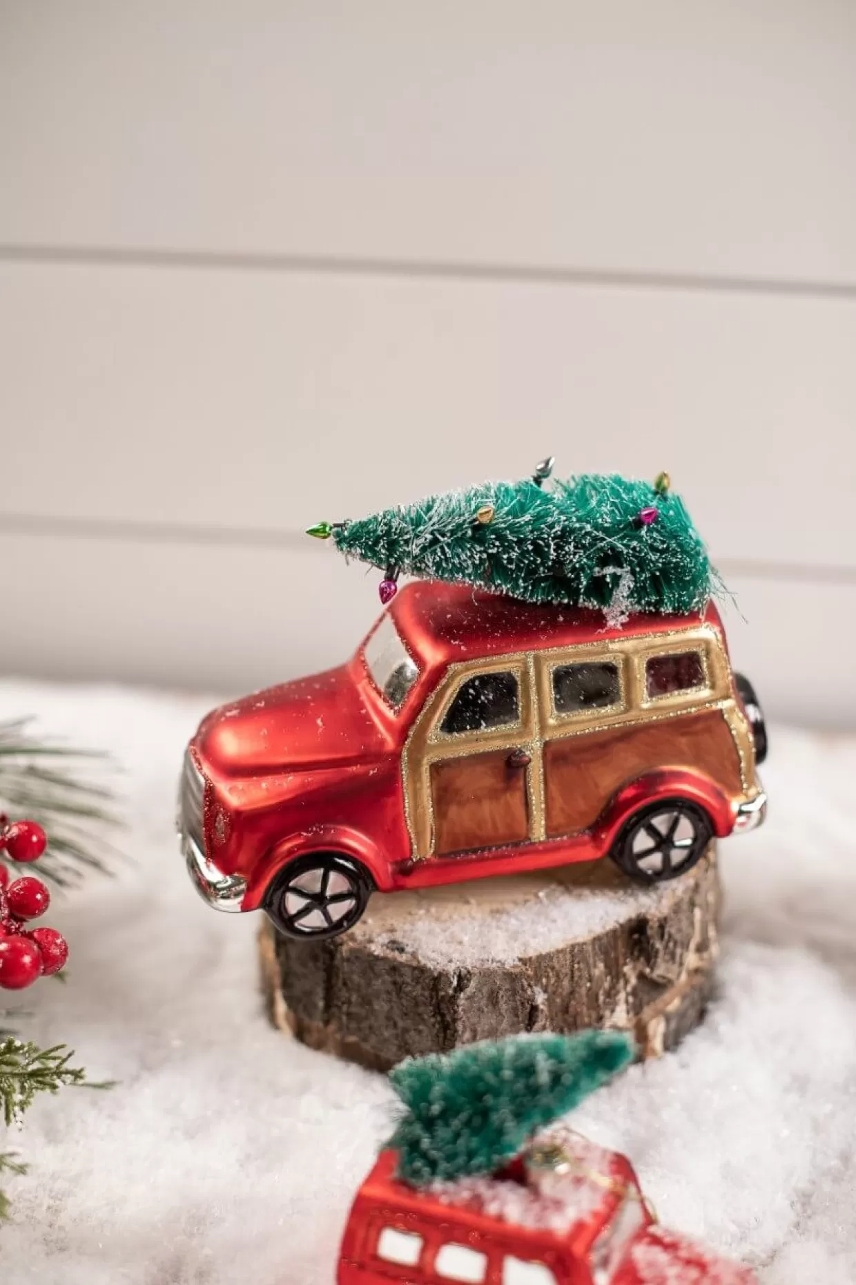 Decorator's Warehouse Glass Car With Bottle Brush Tree Décor