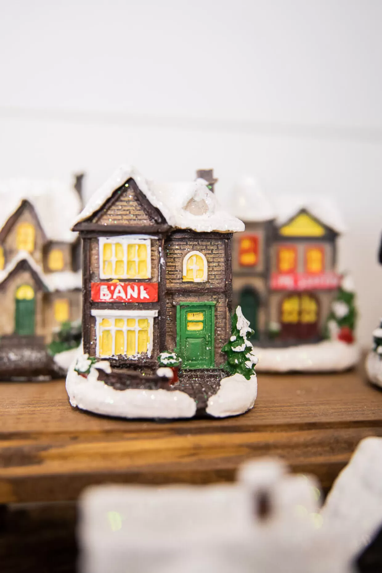 Decorator's Warehouse Lighted Holiday House With Battery Powered LEDs
